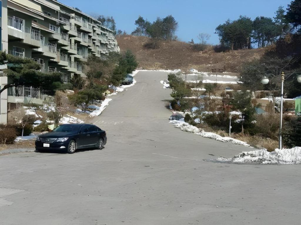 Hyundai Elliot Hotel And Resort Pyeongchang Exterior photo