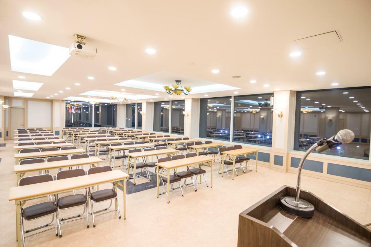 Hyundai Elliot Hotel And Resort Pyeongchang Exterior photo